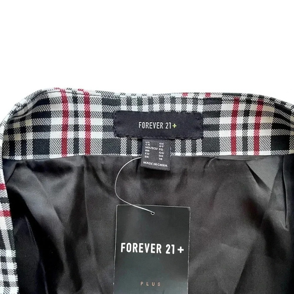 NWT Forever 21 Plus Size Y2K Zip Front Mini Skirt - Picture 2 of 4